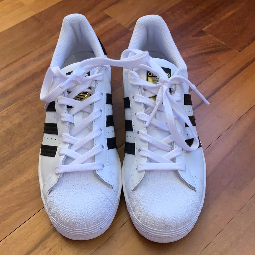 Adidas Superstars size 7